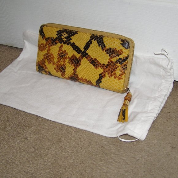 RARE Authentic Gucci Yellow python leather zippy wallet with bamboo tass… - Picture 1 of 16